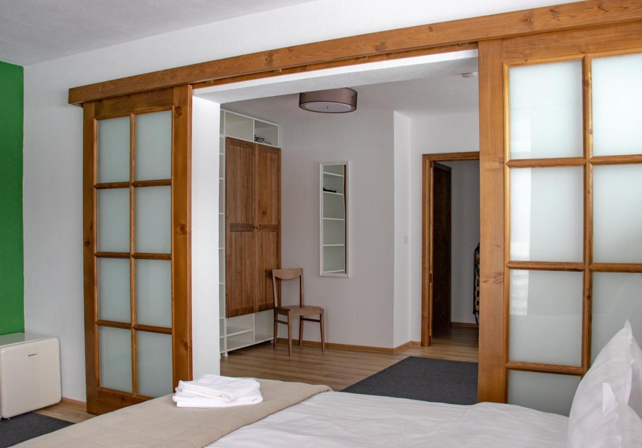 Chalet Delut Botus Buitenkant foto
